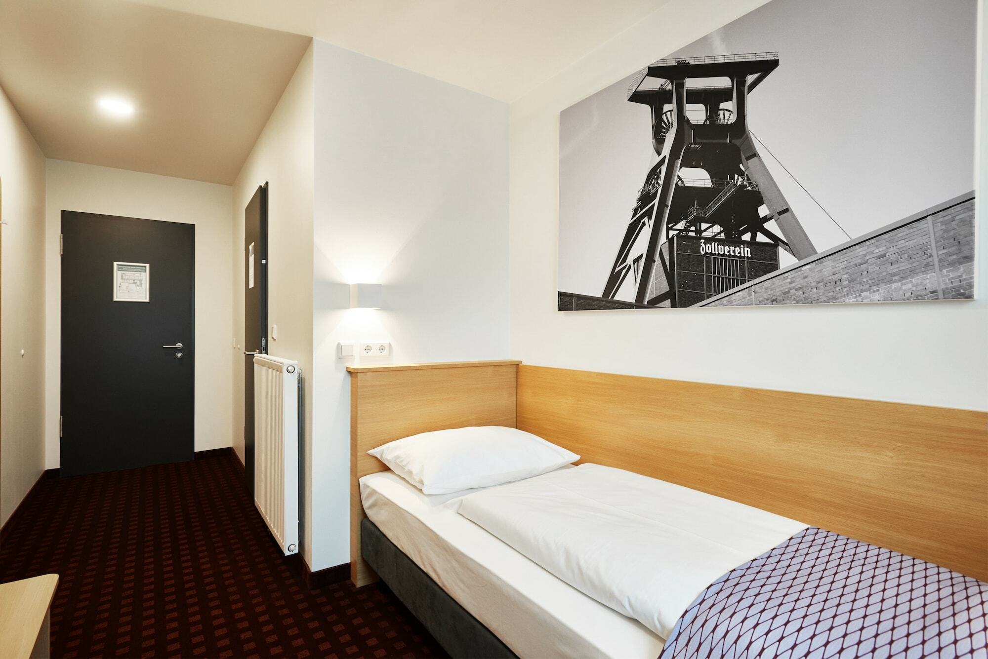 Mcdreams Hotel Есен Екстериор снимка